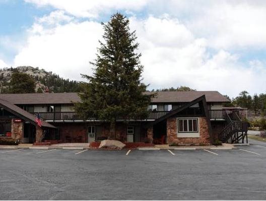 The Maxwell Inn - carbon neutral hotel in Estes Park