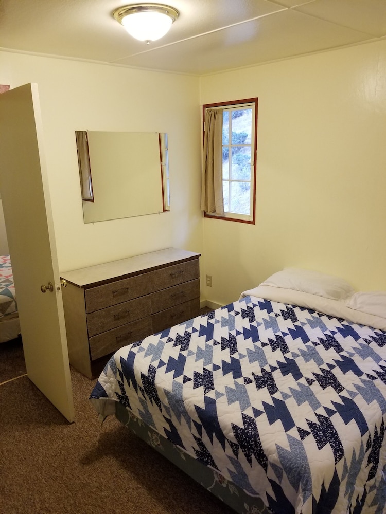 Lakeview Terrace Resort - photo 13