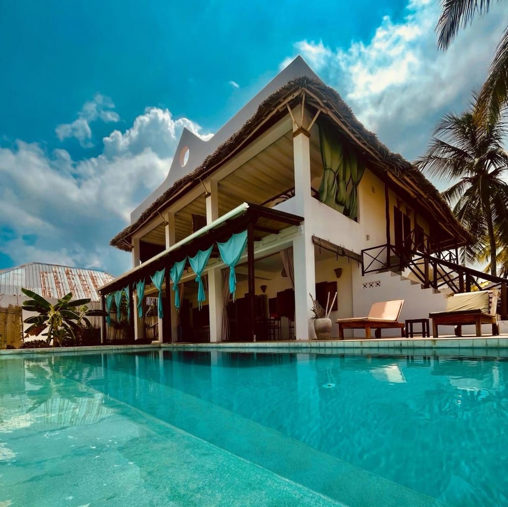 Villa Huruma — 4-Star Luxury Hotel in Zanzibar, Tanzania