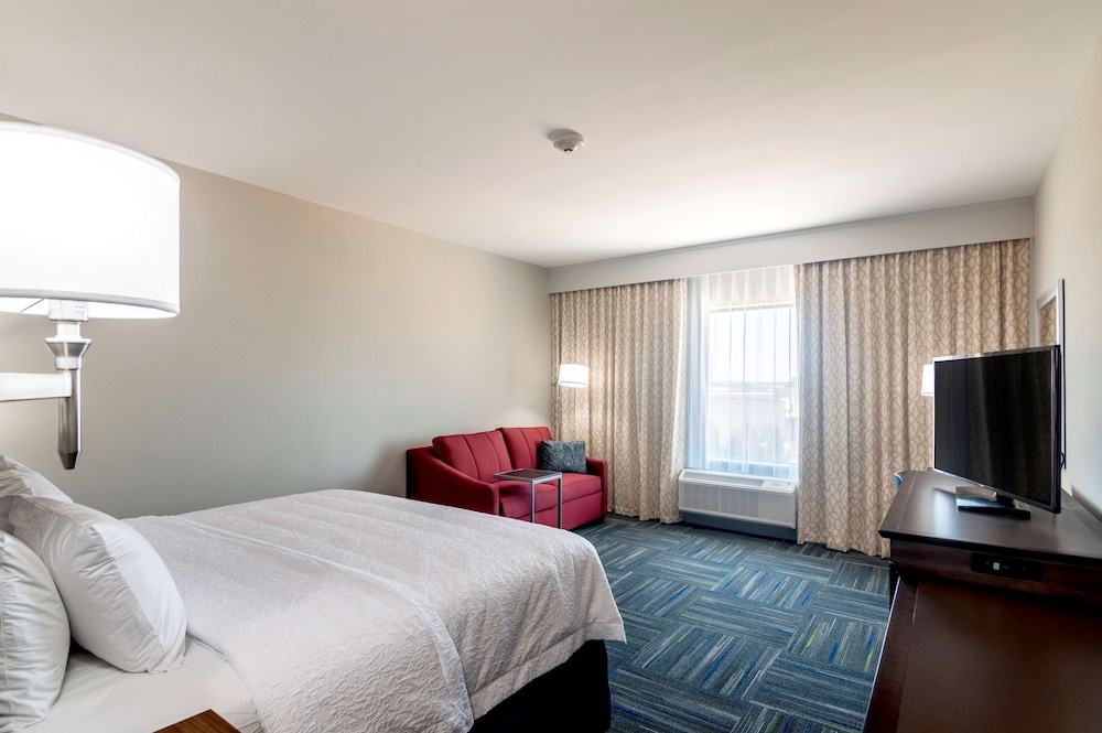 Hampton Inn Oklahoma City Northeast - photo 18
