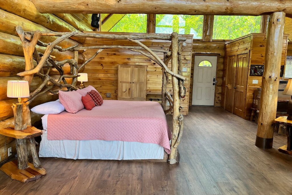 Elkmont Views Cabin by Heavenly Views Resort - photo 3