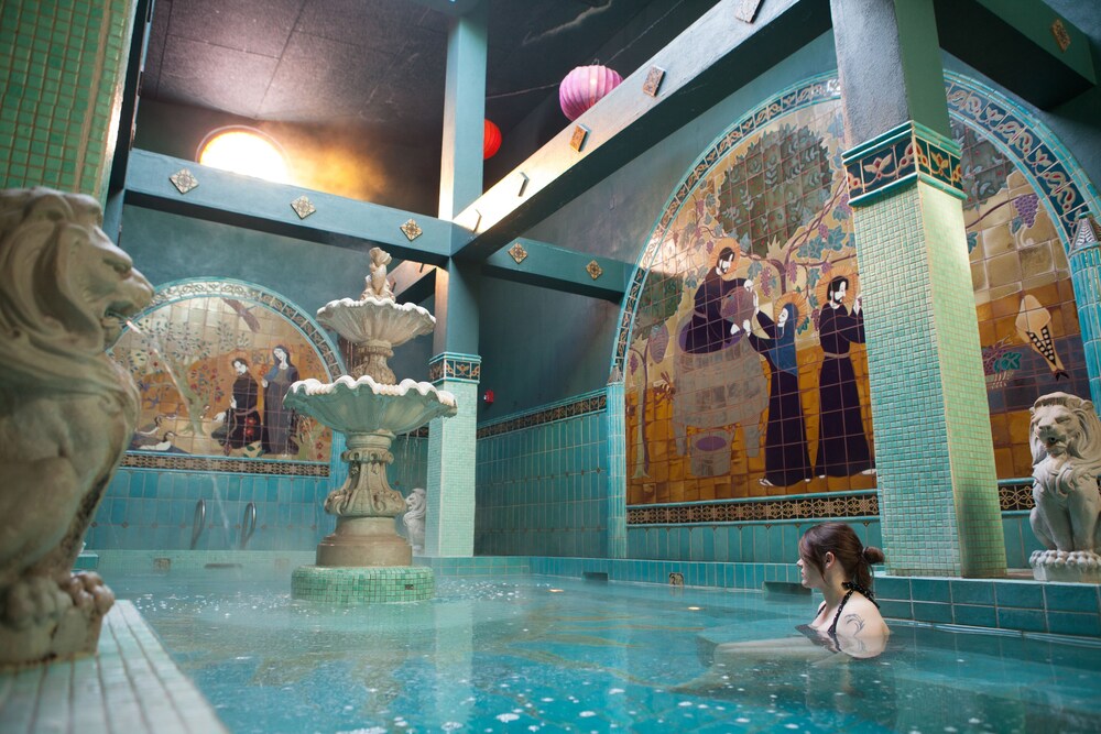 McMenamins Old St. Francis - photo 13