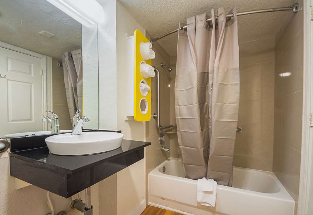 Motel 6 Garland TX Northeast Dallas - photo 32