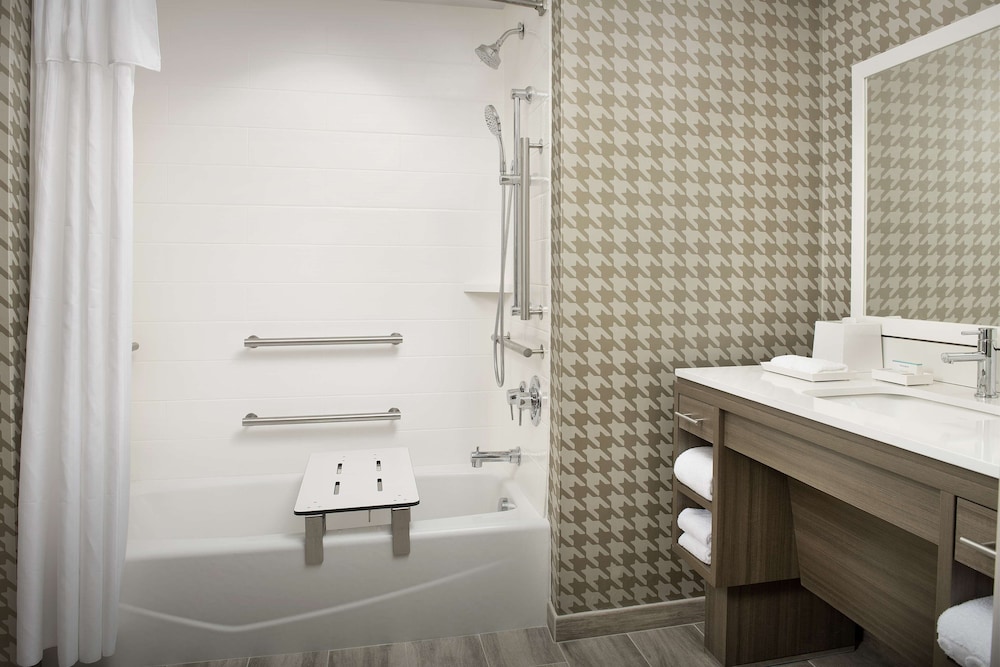 Home2 Suites by Hilton Fort Myers Airport - photo 22