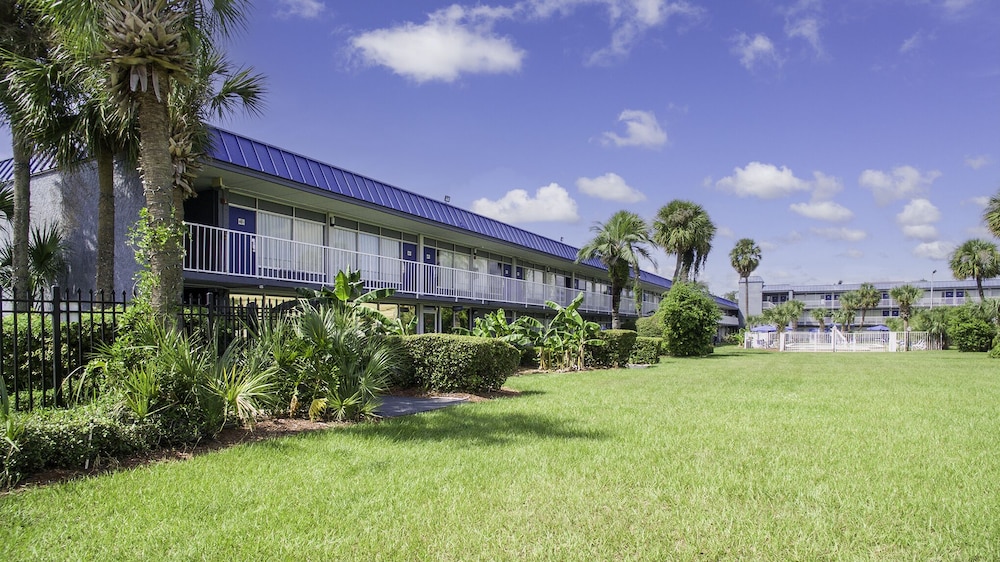 Days Inn by Wyndham Orlando Downtown - photo 51