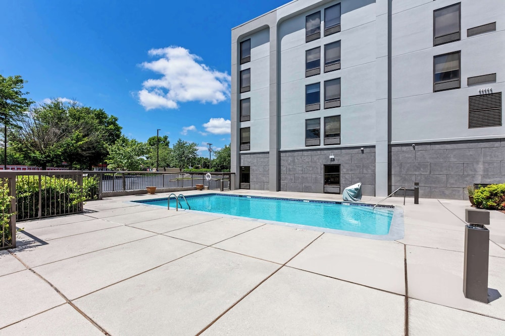 Hampton Inn Knoxville Airport - photo 22