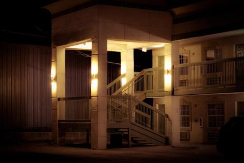 Luxury Inn and Suites Copperas Cove - photo 15
