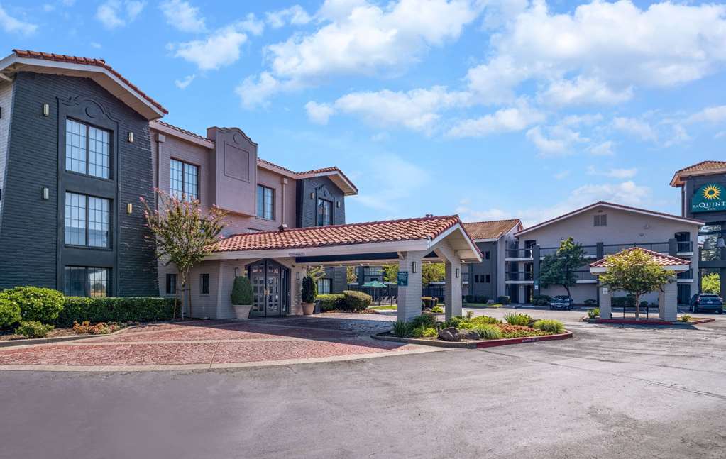 La Quinta Inn by Wyndham Sacramento North - featured photo
