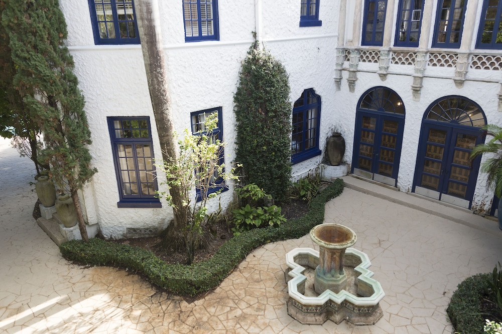 Young Mansion - photo 131