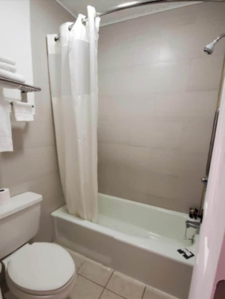 Tri City Motel by OYO Forrest City Spindale - photo 11