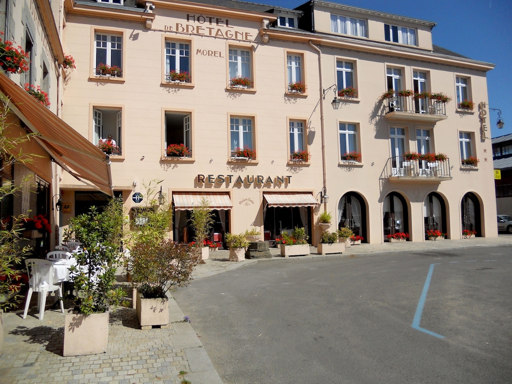 Logis Hotel De Bretagne — Dol De Bretagne