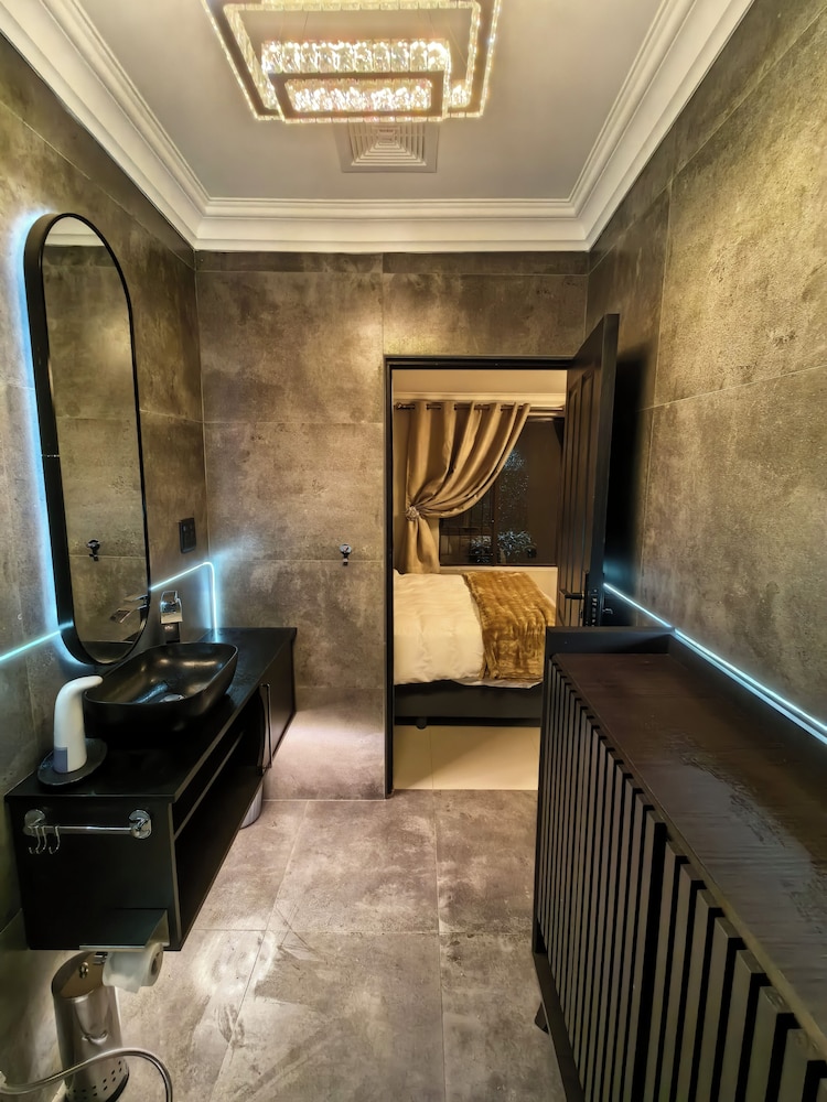 Bryanston Palms Accommodation in Johannesburg, South Africa