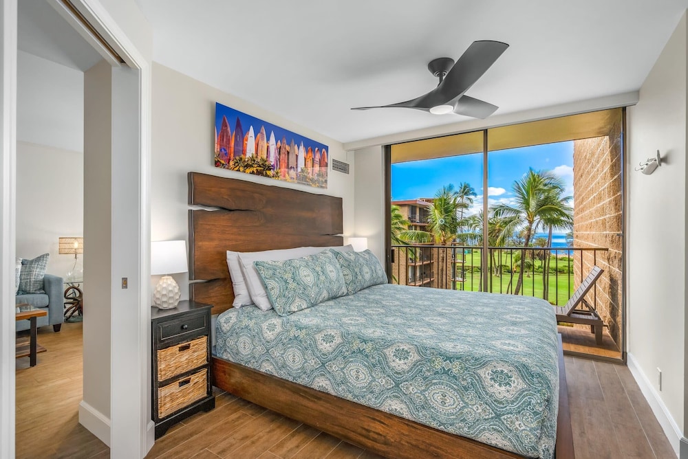 Modern & Polished Oceanfront Vistas in Kihei, United States