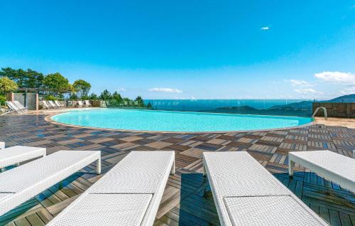 Stunning Home In Magliolo With Sauna — 4-Star Luxury Hotel in Magliolo, Italy
