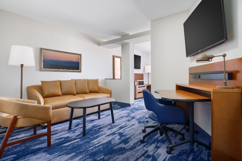 Fairfield Inn And Suites By Marriott Boca Raton - photo 11