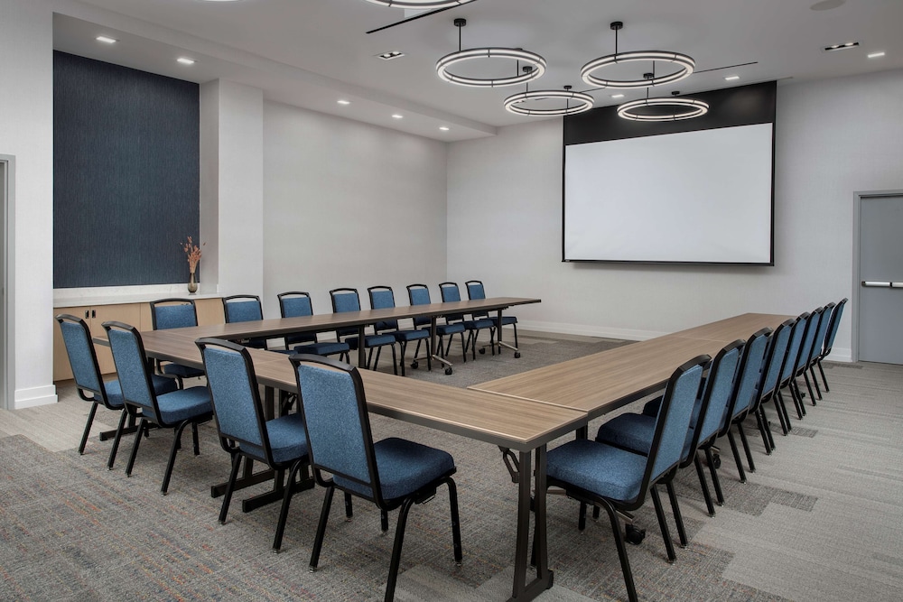 Hilton Garden Inn San Jose Airport - photo 38