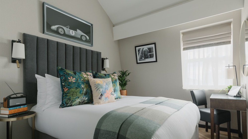 The Selwyn Richmond — 4-Star Luxury Hotel in London, United Kingdom