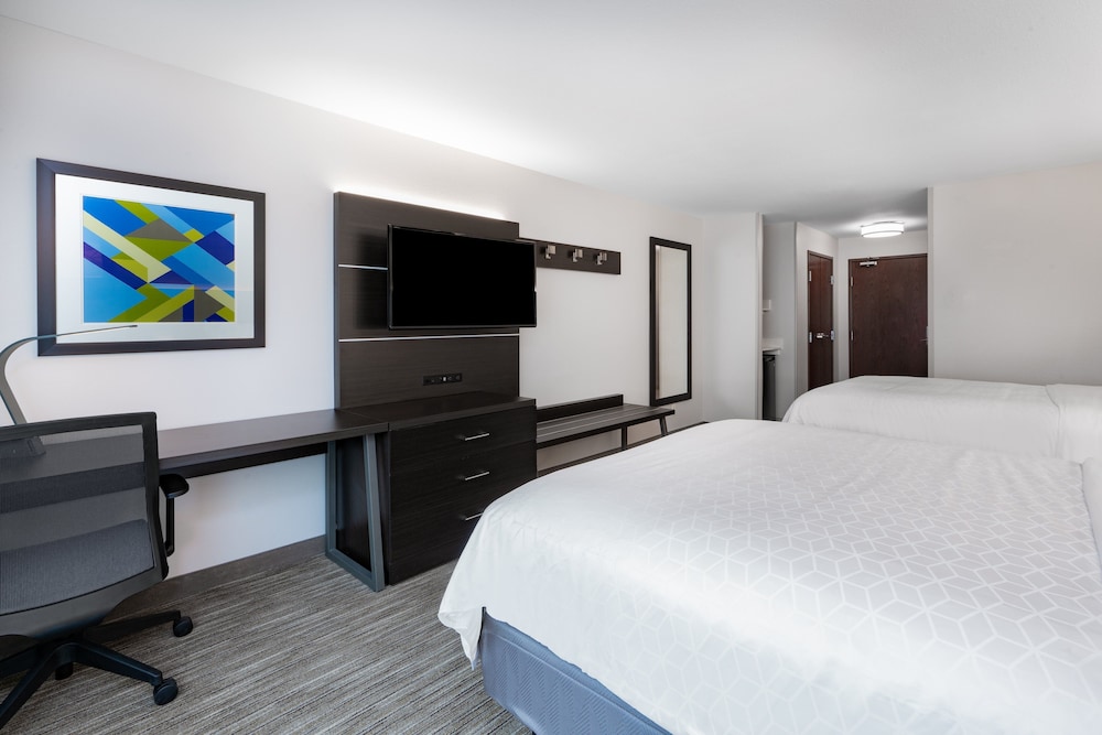 Holiday Inn Express & Suites Trinidad by IHG - photo 22