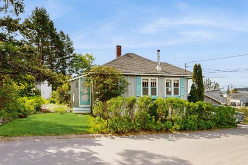Blue Sky Cottage — 4-Star Luxury Hotel in South Thomaston, United States