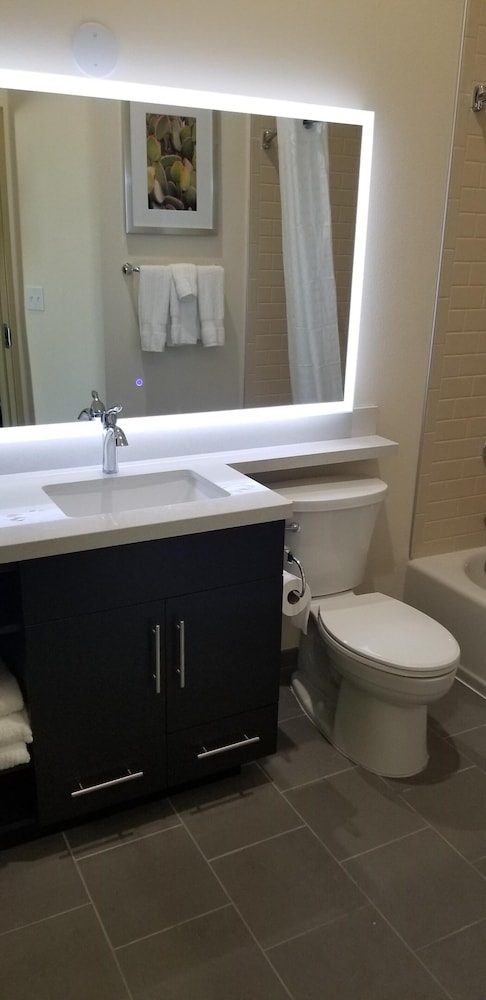 Candlewood Suites Plano North by IHG - photo 23