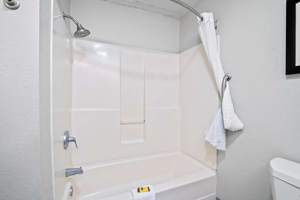 Blue Water Inn Suites BW Signature Collection - photo 41