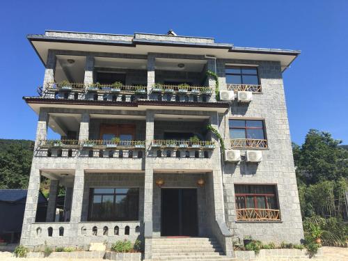 Bamboo Inn in Deqing, People's Republic of China