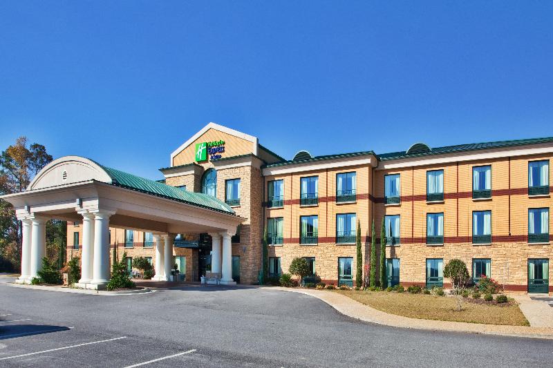 Holiday Inn Express & Suites Macon I 475 By IHG in Macon, United States