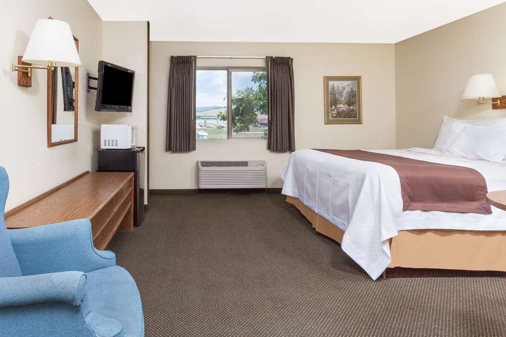 Days Inn by Wyndham Missoula Airport - photo 8