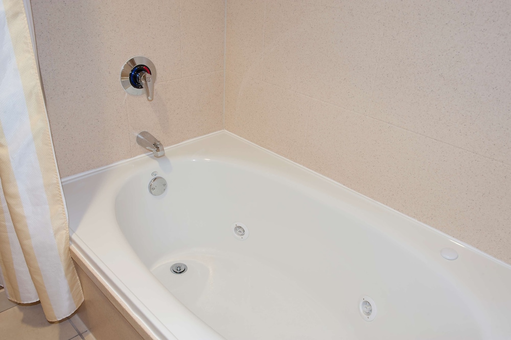 Hilton Garden Inn Columbus Edinburgh - photo 20