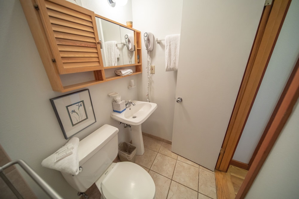 Tennis Townhomes 1326 - photo 40