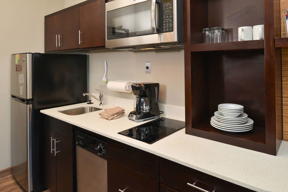 TownePlace Suites by Marriott Laplace - photo 12