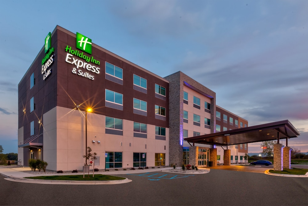Holiday Inn Express & Suites Cedar Springs Grand Rapids N by IHG - photo 27