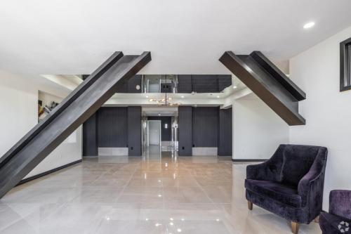 Modern High Rise Apartment 1 — 4-Star Luxury Hotel in Tulsa, United States