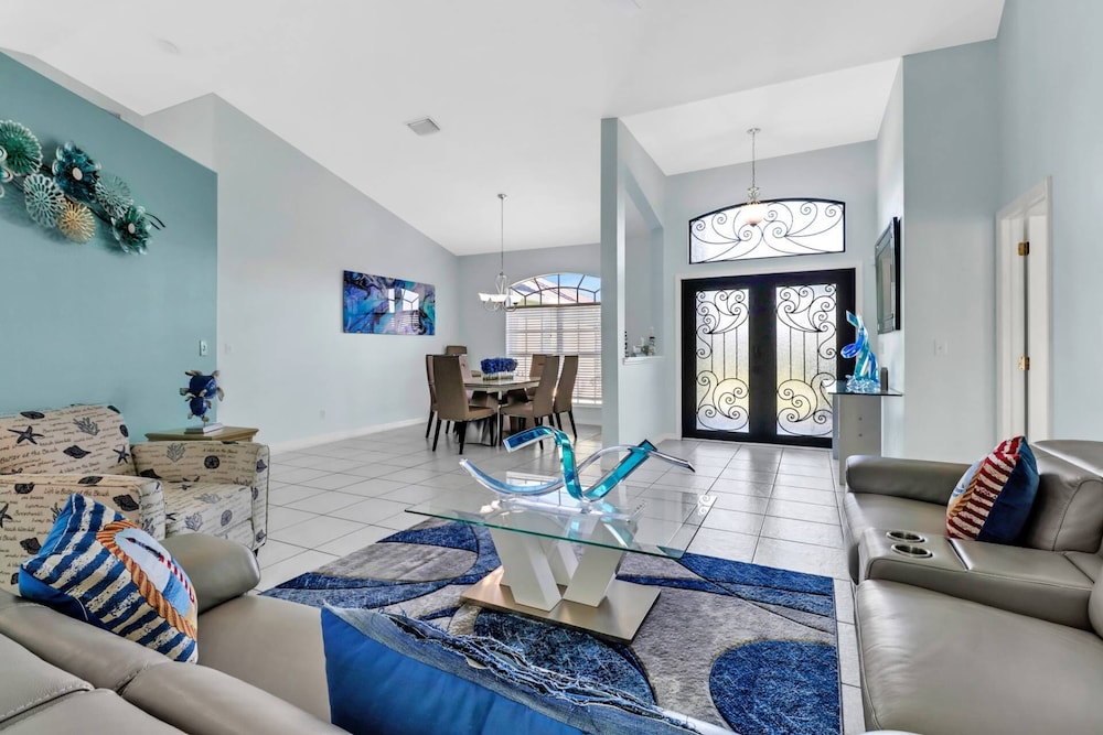 1722 SW 38th Ter Cape Coral