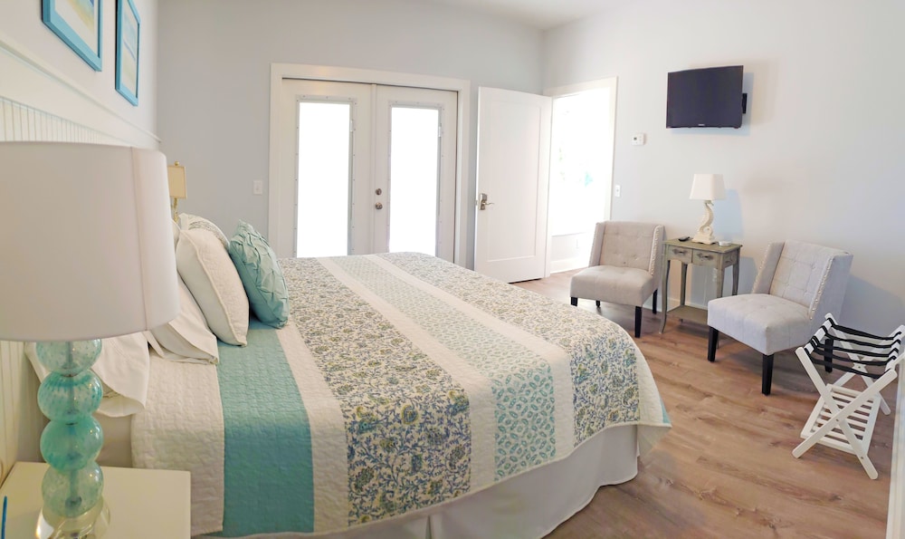 Darien Waterfront Inn - photo 3