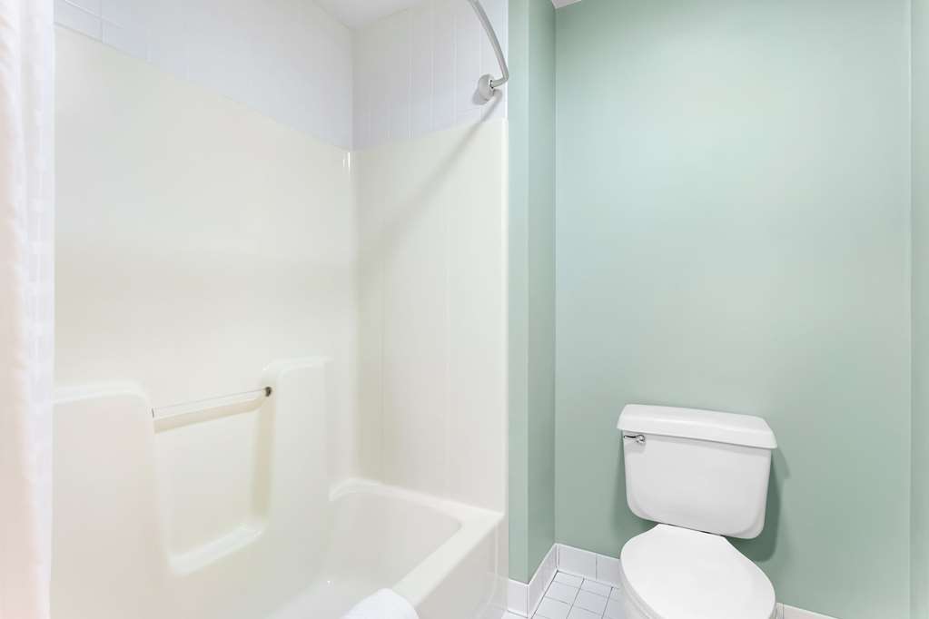 Quality Inn & Suites Gorham Riverside - photo 22