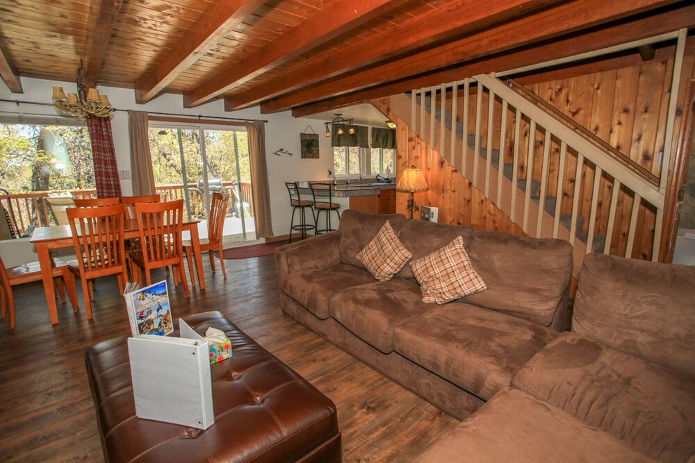Little Swiss Inn - photo 41