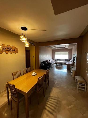 Family Appartement Nouaceur Aéroport Med V — 4-Star Luxury Hotel in Zawyat An Nwacer, Morocco