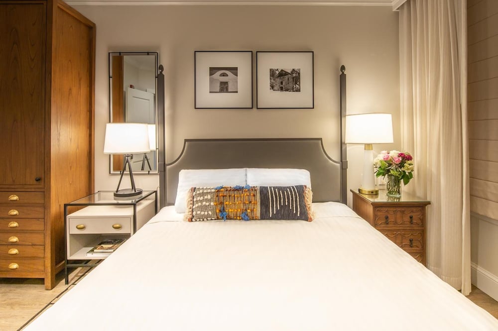 Hotel E - featured photo