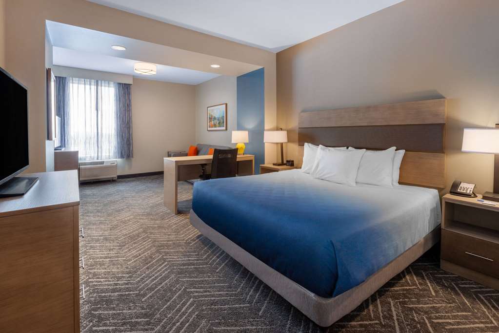 La Quinta Inn & Suites by Wyndham Middletown Goshen - photo 26