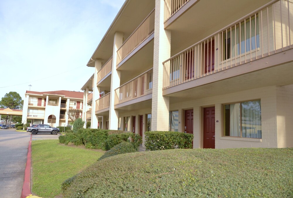 SureStay Hotel by Best Western Spring North Houston - photo 27