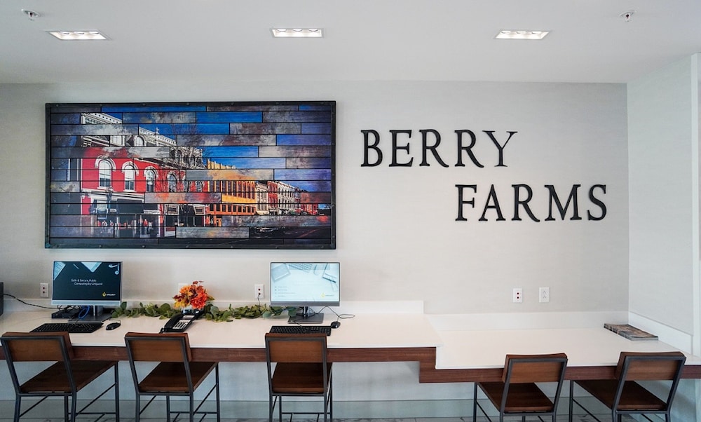 Holiday Inn Express & Suites Franklin Berry Farms by IHG - photo 56