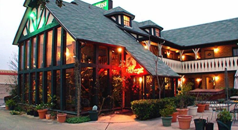Edelweiss Inn And Suites - photo 24