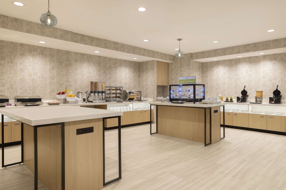 Home2 Suites By Hilton Clovis - photo 16