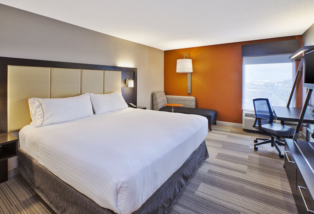 Holiday Inn Express Hotel & Suites Chicago Midway Airport by IHG - photo 13
