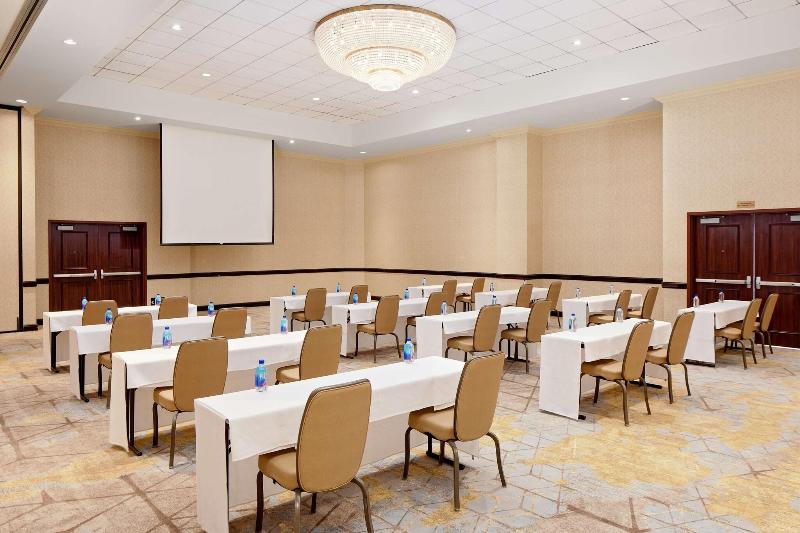 Hotel Zessa Orange County Airport a DoubleTree by Hilton - photo 137