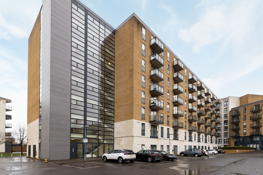 The Wimbledon Collection — 4-Star Luxury Hotel in London, United Kingdom