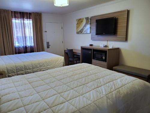 Exchange Club Motel - photo 12