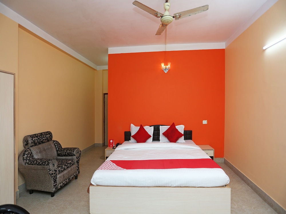 Oyo 26822 Golden Sea Queen Beach Resort — Contai