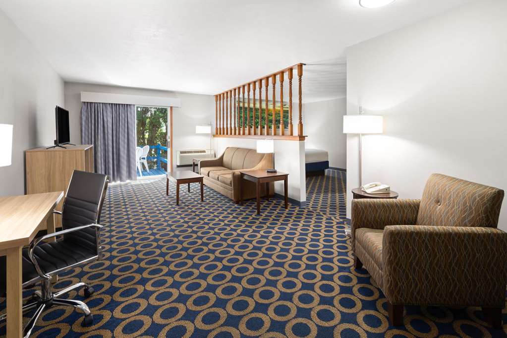Days Inn by Wyndham Wauseon - photo 18